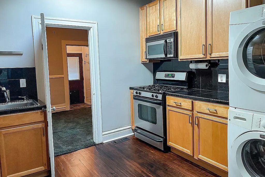 2546 W 23rd Ave #A - Photo 5 of 12
