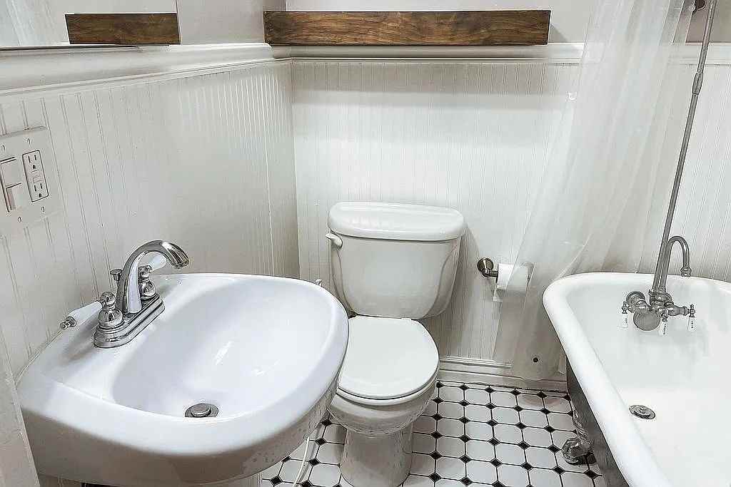 2546 W 23rd Ave #A - Photo 7 of 12