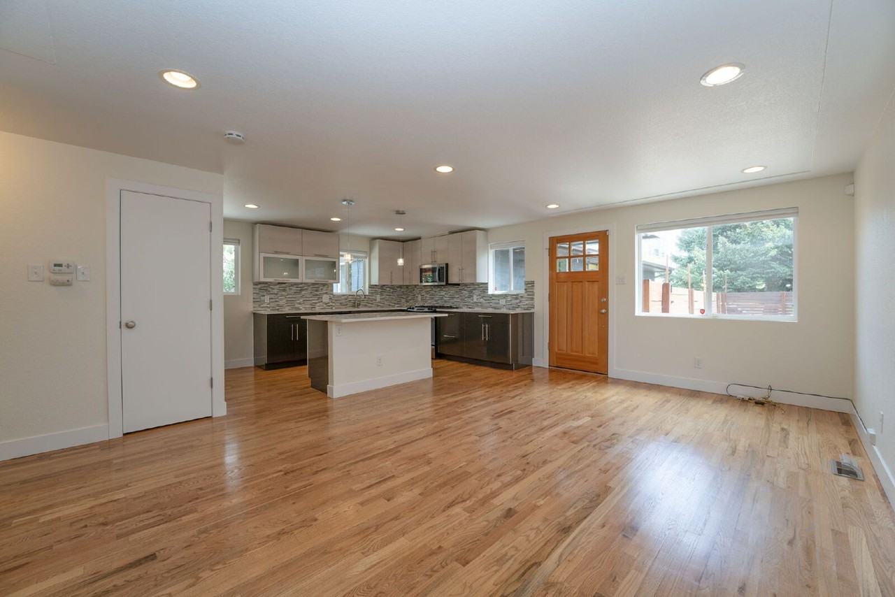 3877 Utica St - Photo 5 of 17