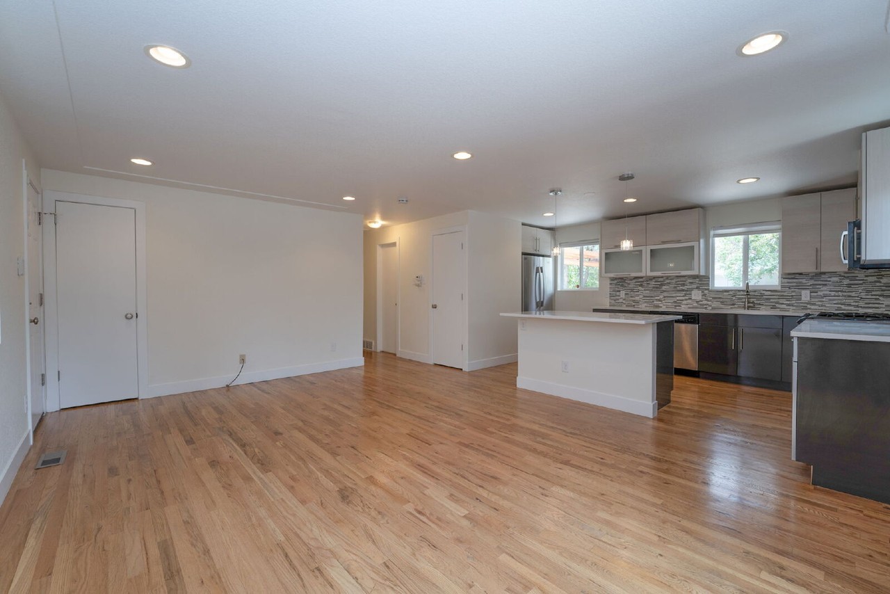 3877 Utica St - Photo 7 of 17