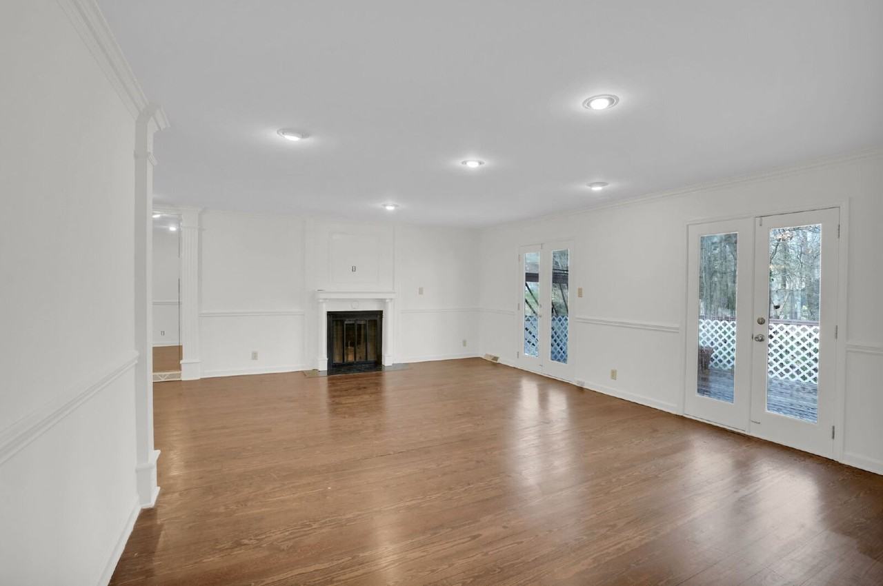 408 Wilby Dr - Photo 5 of 50
