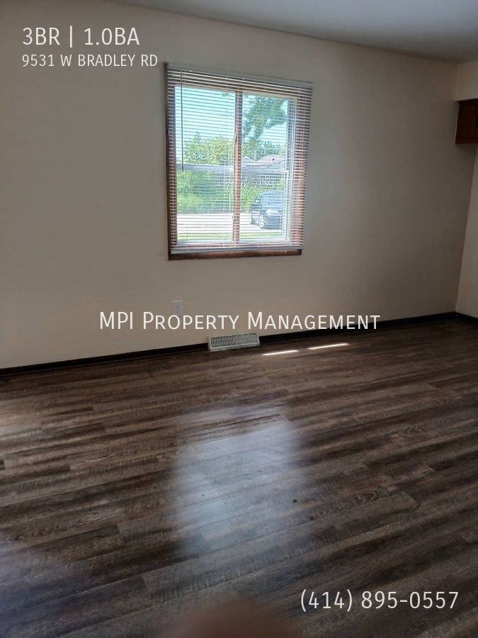 9531 W Bradley Rd - Photo 2 of 7