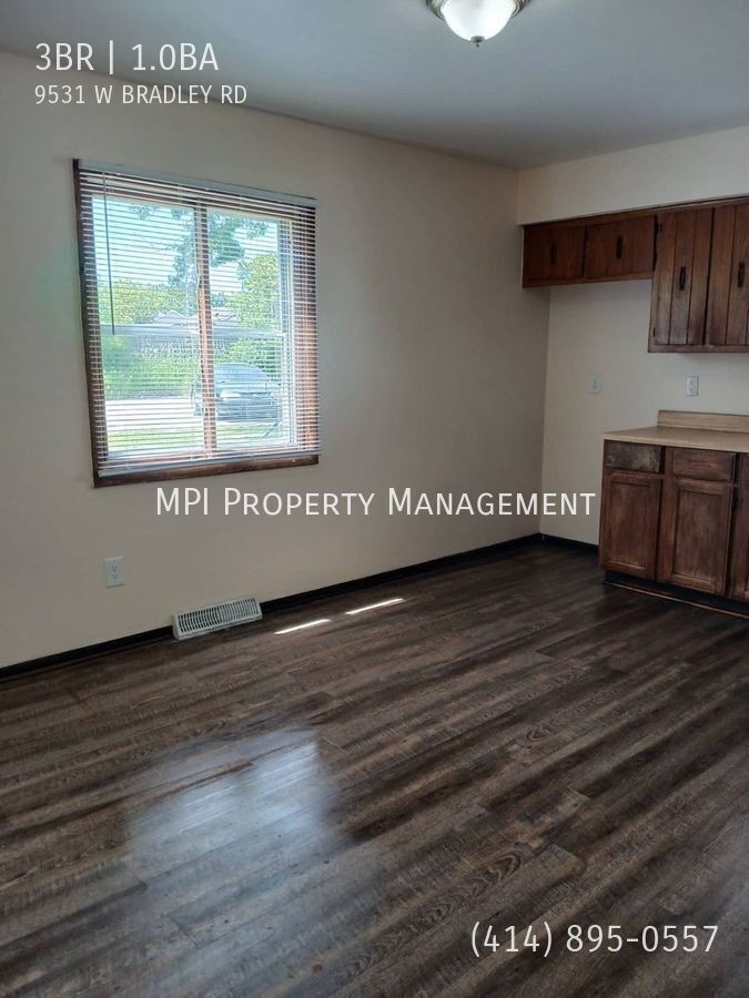 9531 W Bradley Rd - Photo 3 of 7