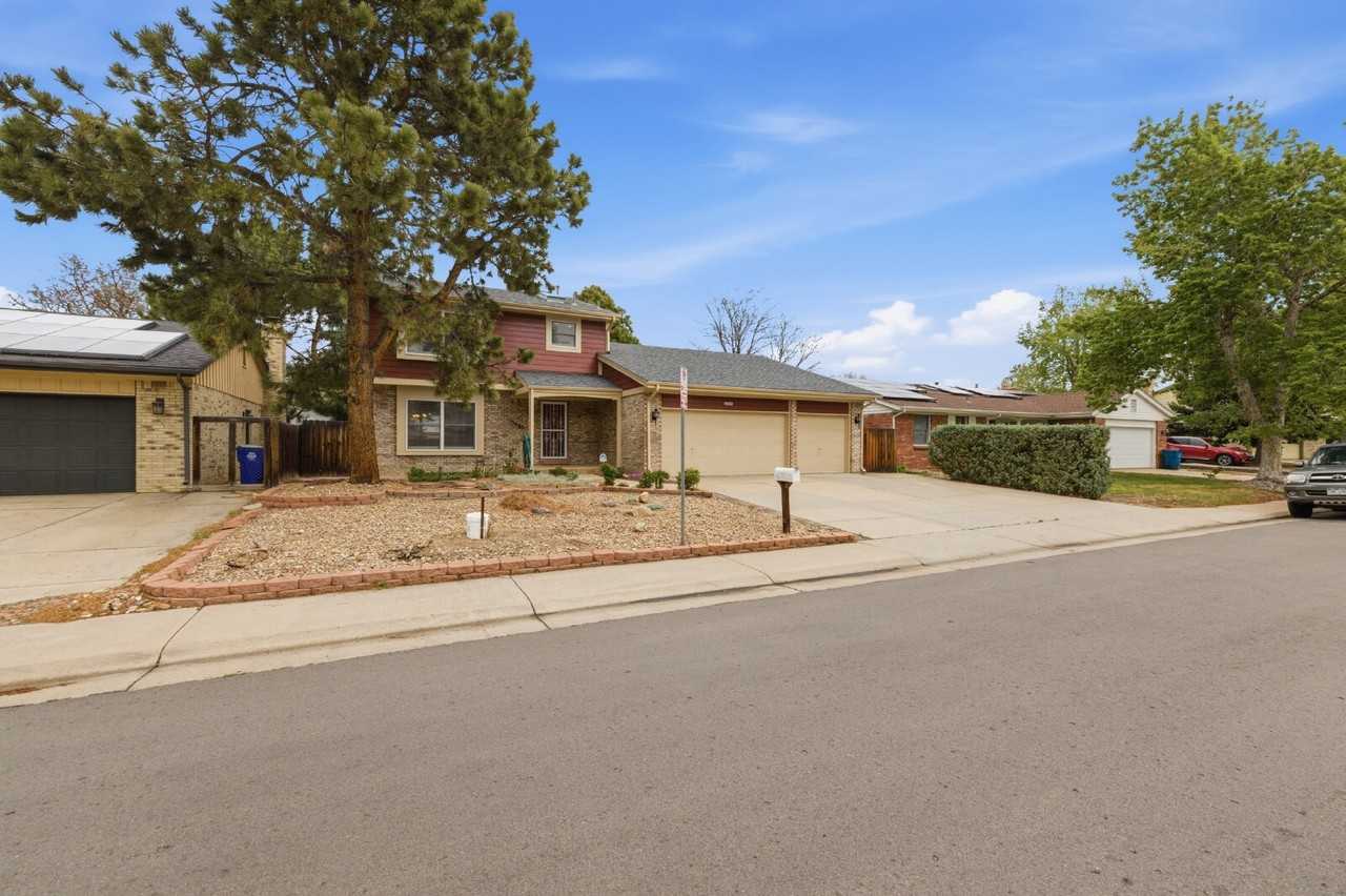 13995 E Idaho Pl - Photo 2 of 32