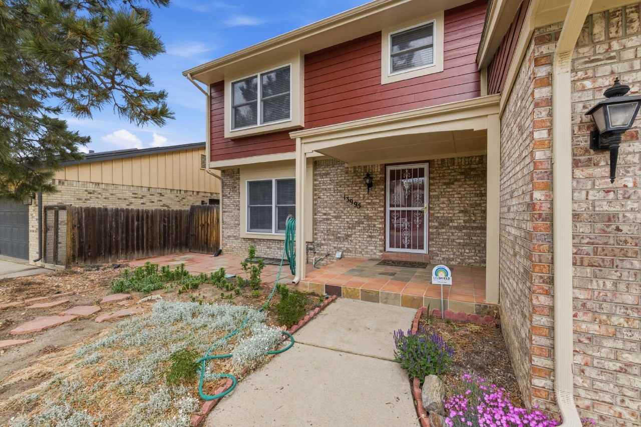 13995 E Idaho Pl - Photo 3 of 32