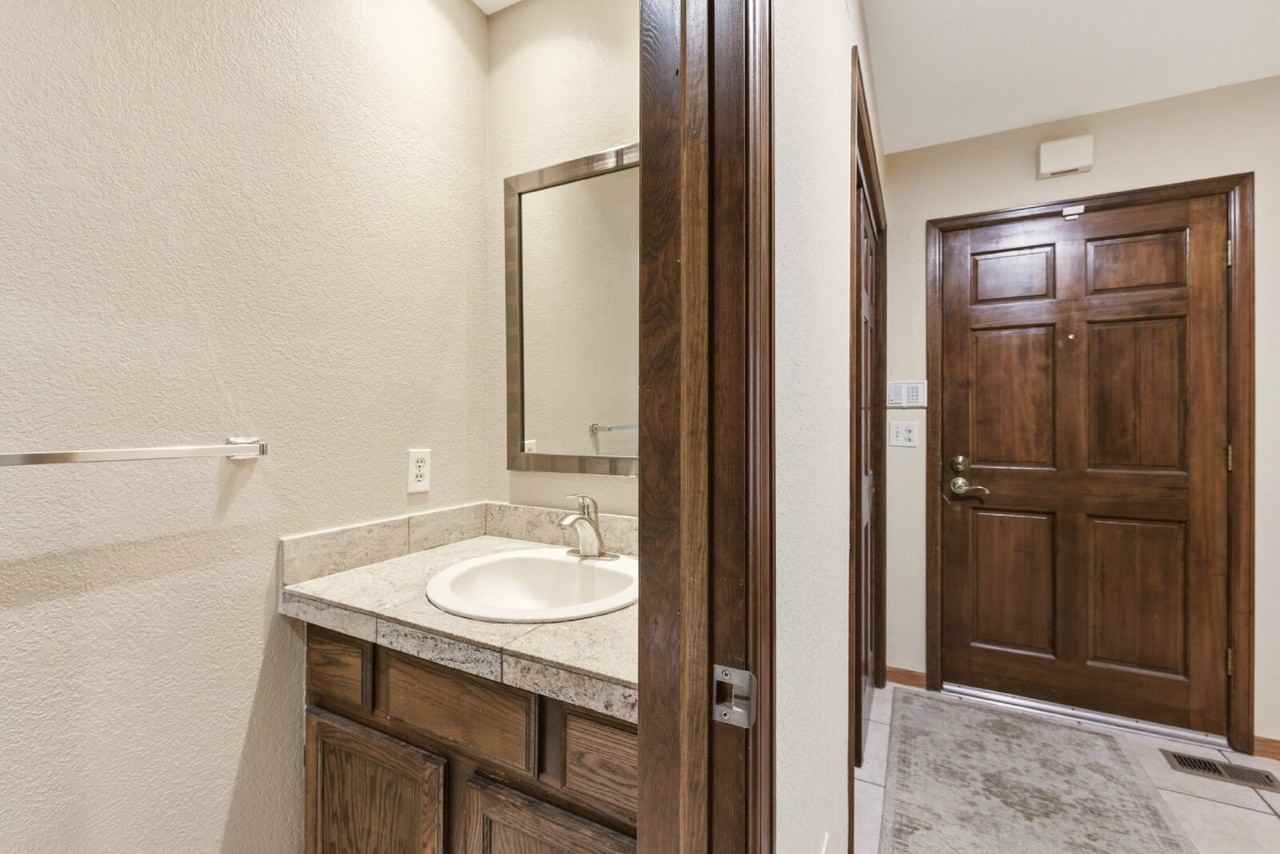 13995 E Idaho Pl - Photo 5 of 32