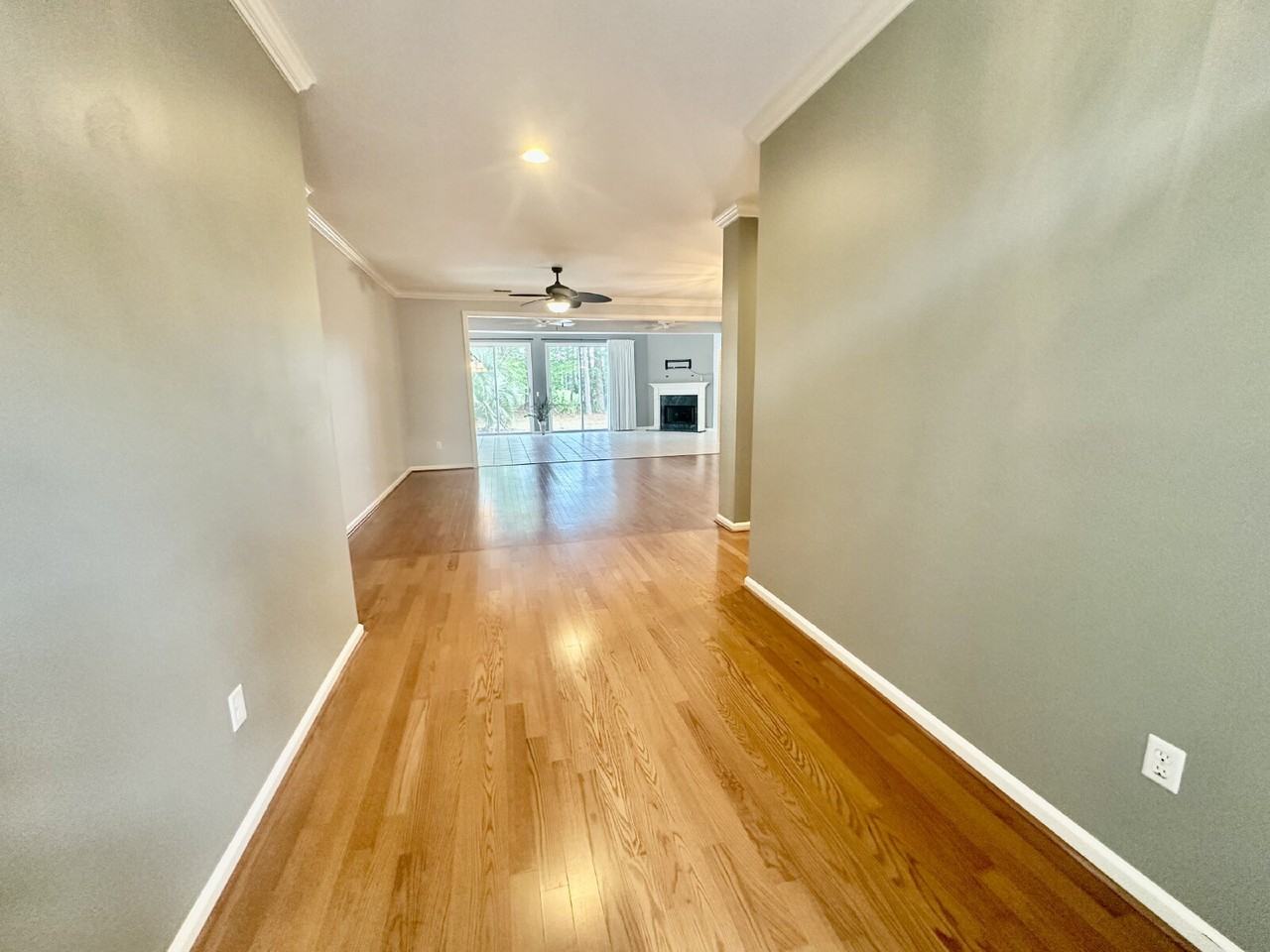 30 Raymond Rd - Photo 5 of 33