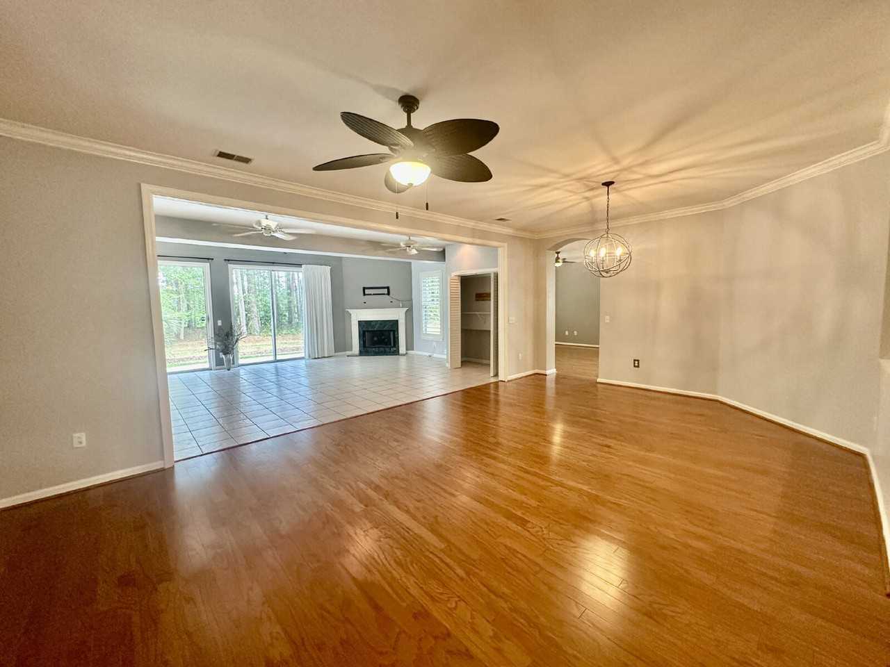 30 Raymond Rd - Photo 7 of 33