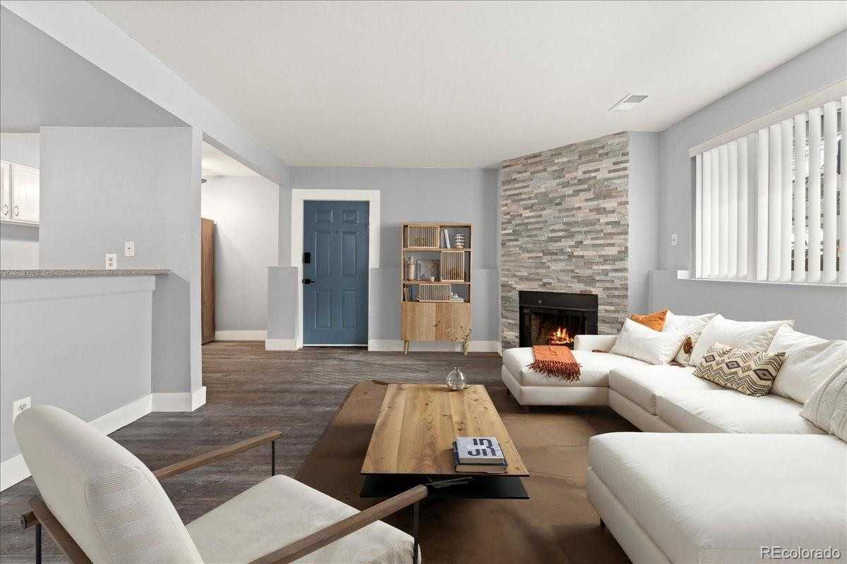 6350 Oak St #103 - Photo 4 of 19