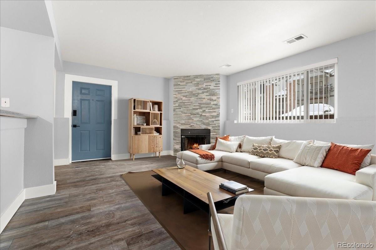 6350 Oak St #103 - Photo 5 of 19