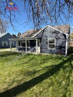 featured image of 2228 Maple St