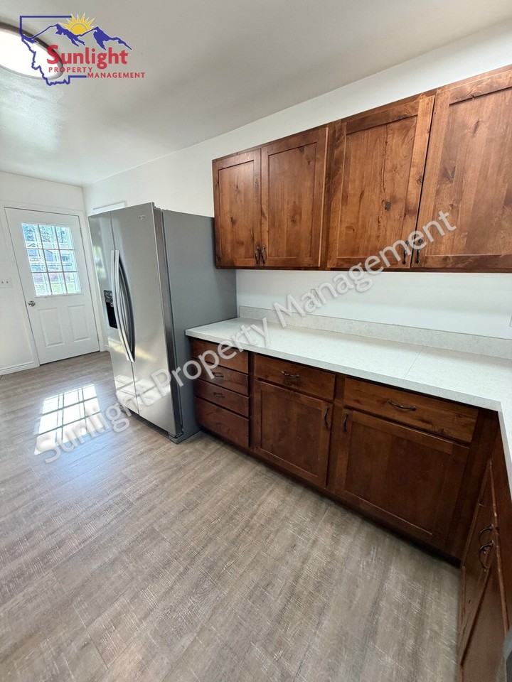 2228 Maple St - Photo 5 of 21