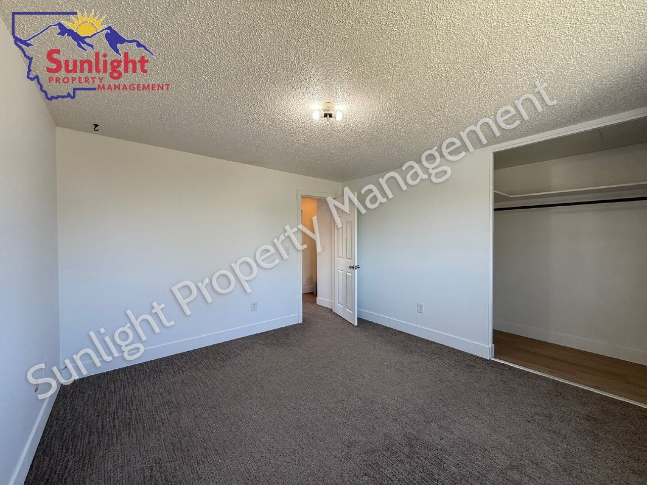 513 Avenue D - Photo 3 of 8