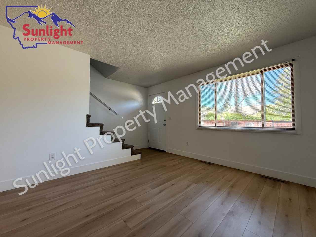 513 Avenue D - Photo 5 of 8