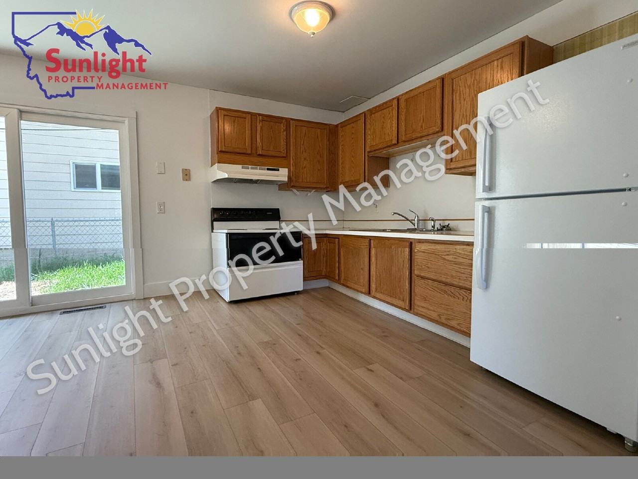 513 Avenue D - Photo 6 of 8