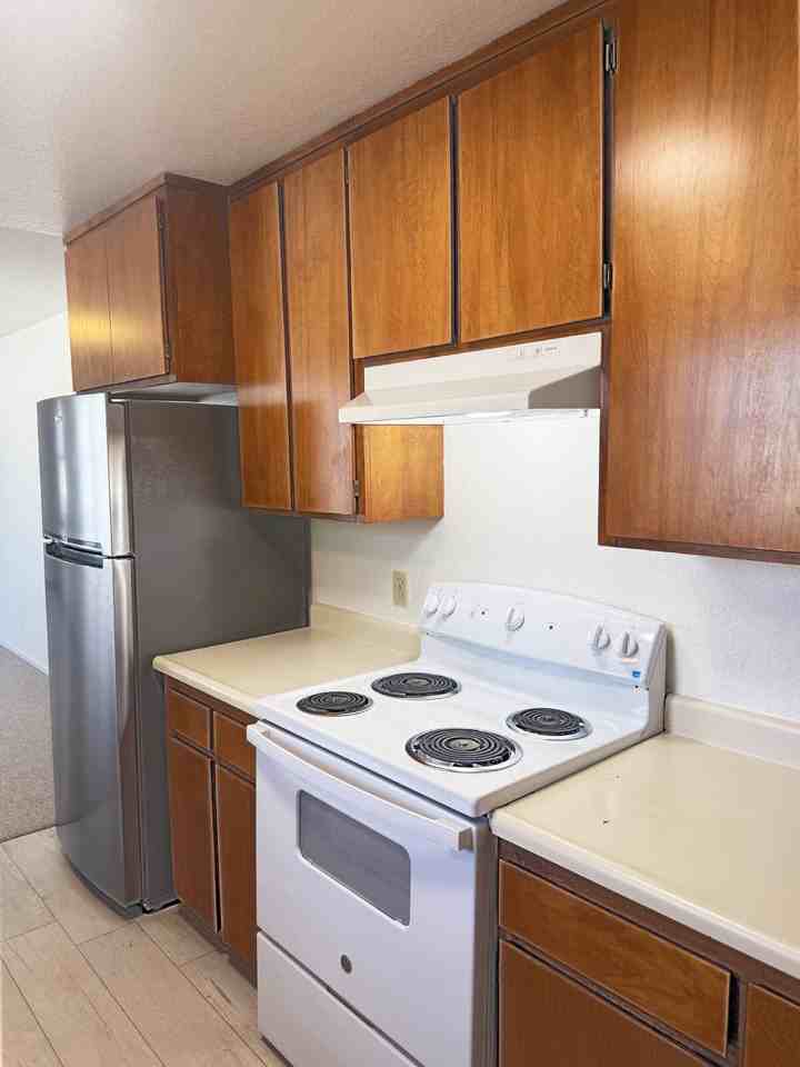 249 W Macarthur St - Photo 3 of 29