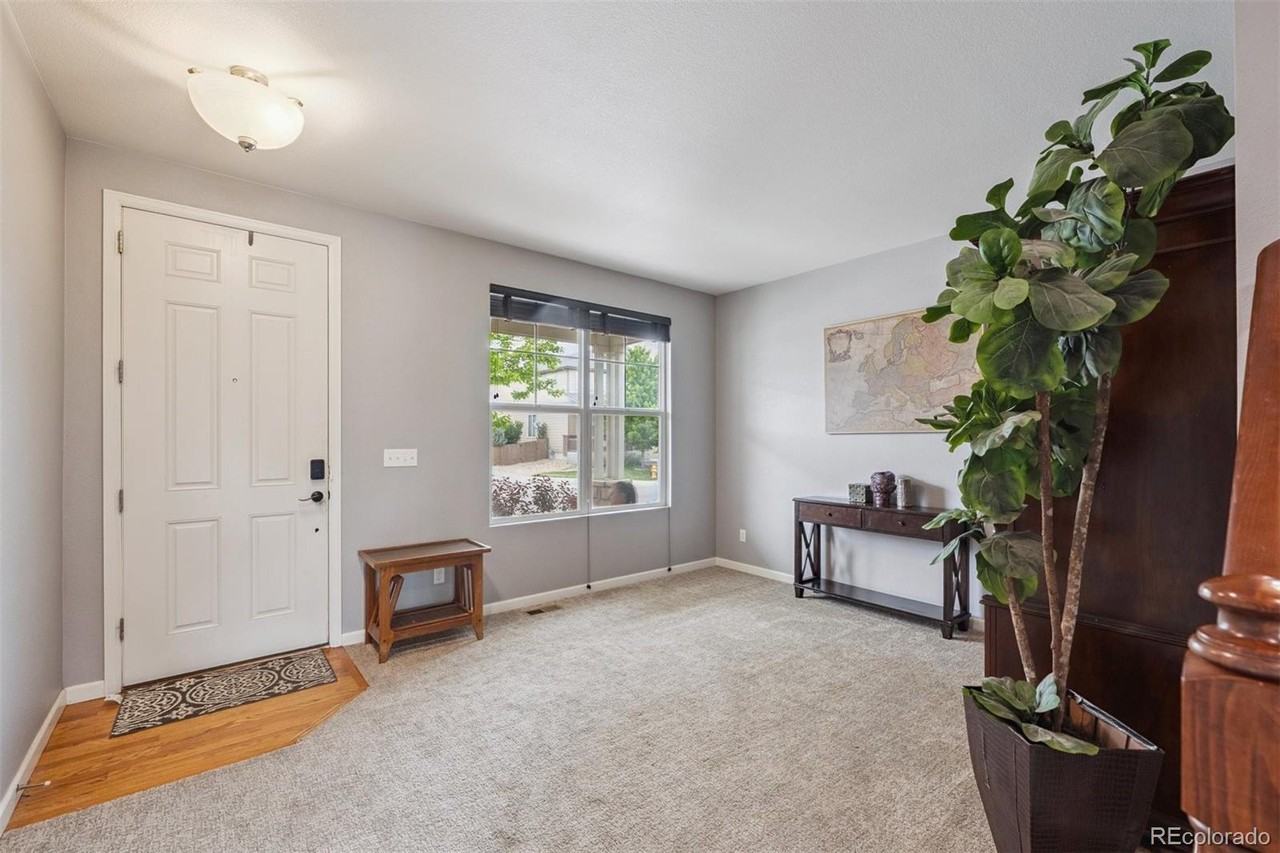 7898 S Joplin Ct - Photo 4 of 32