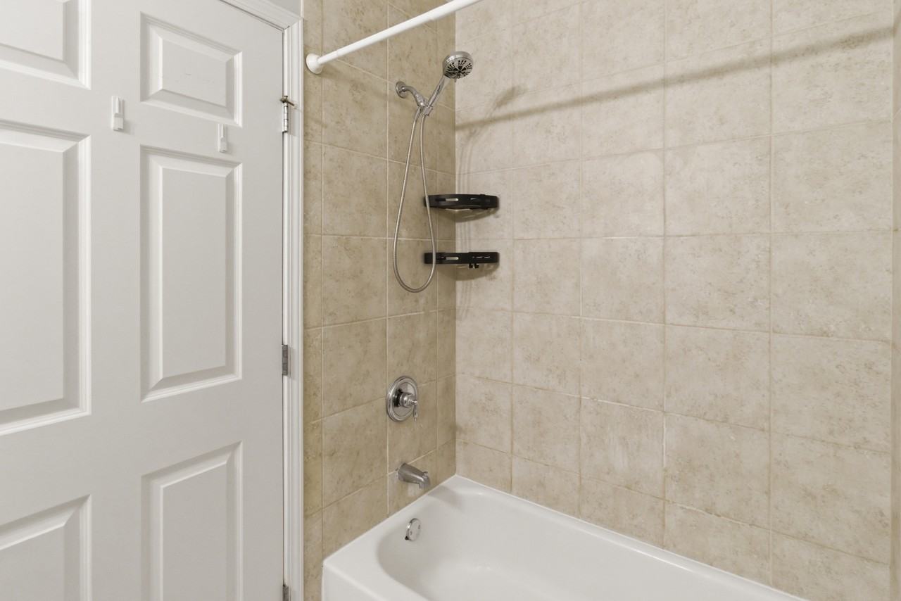 873 N Larrabee St #507 - Photo 6 of 8