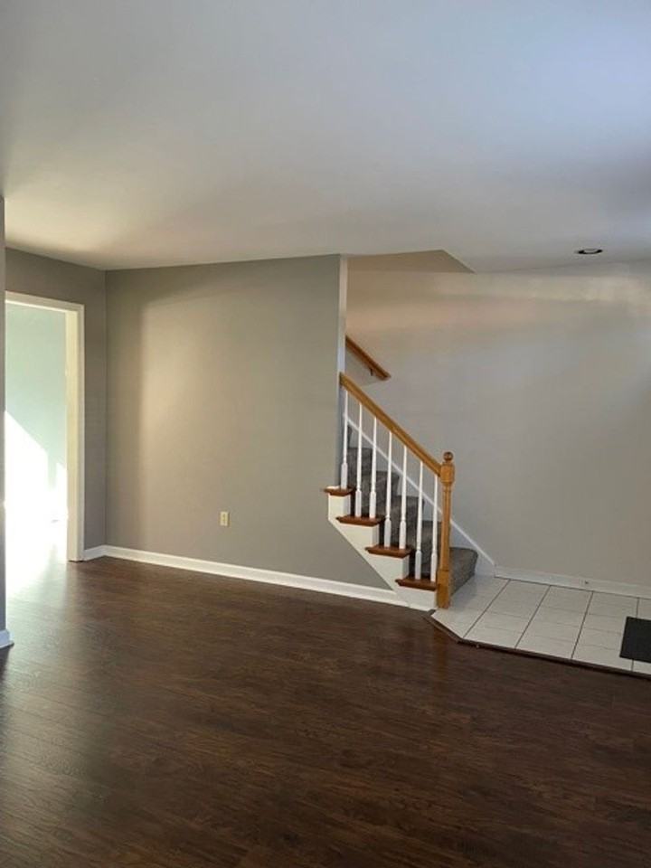 4163 Kittatinny Dr - Photo 3 of 12