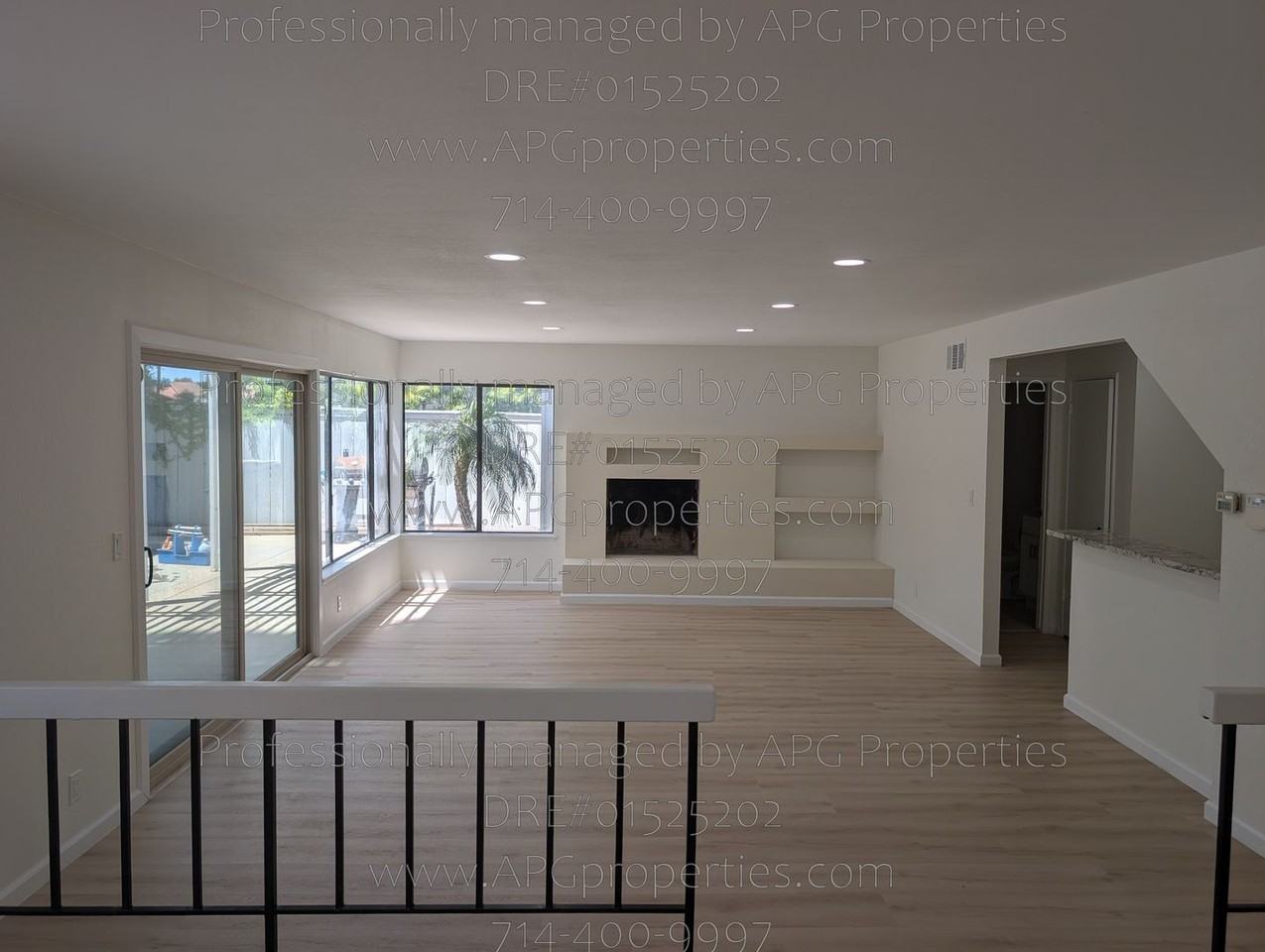 289 S Solomon Dr - Photo 2 of 18