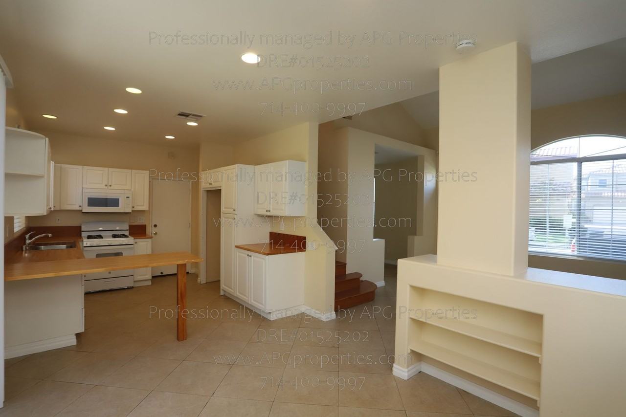 48 Calle De Los Ninos - Photo 4 of 33