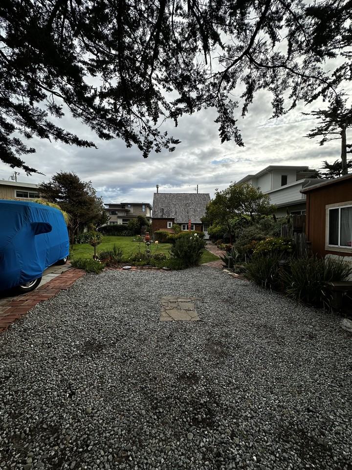 2861 S Palisades Ave - Photo 3 of 35