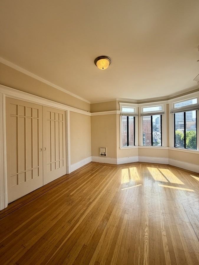 1385 Pine St - Photo 3 of 11