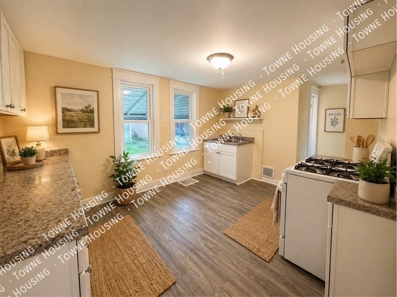 125 Edison Ave - Photo 3 of 18