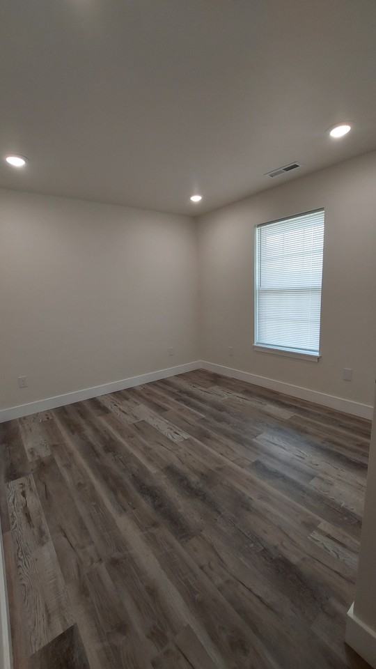 506 Eagle St #506 - Photo 4 of 12