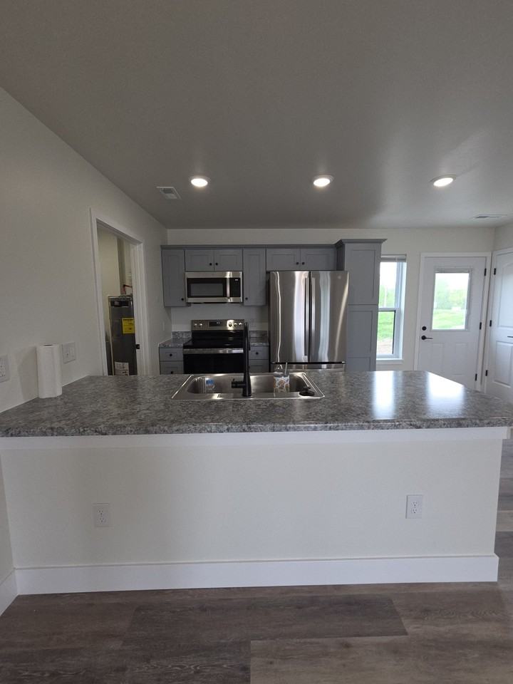 506 Eagle St #506 - Photo 5 of 12