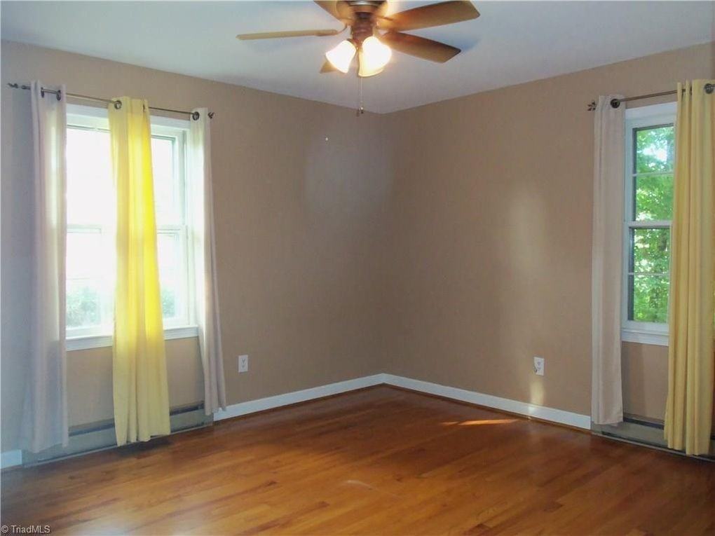 4224 Robinhood Rd #NA - Photo 5 of 10
