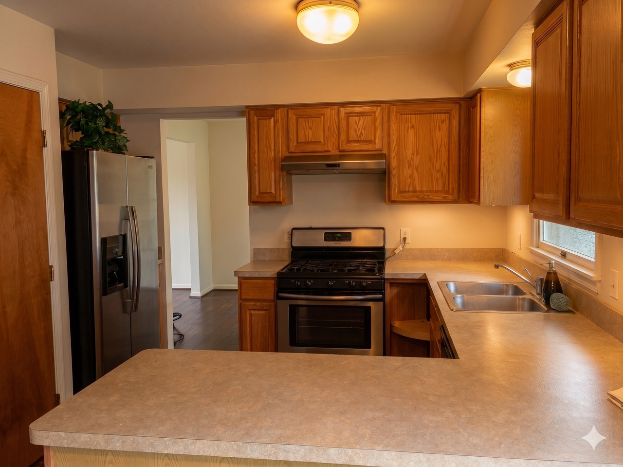 3217 Pine Bluff Ct #NA - Photo 5 of 12