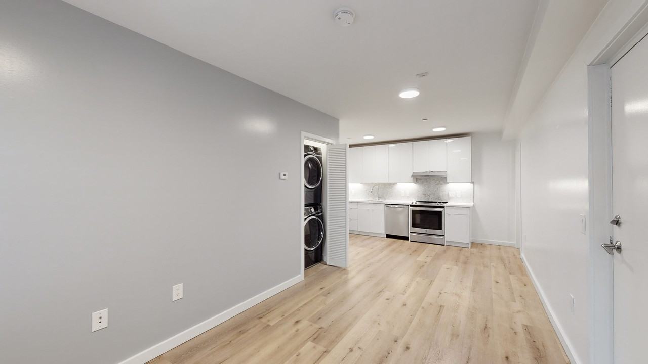 275 Grattan St #11 - Photo 6 of 21