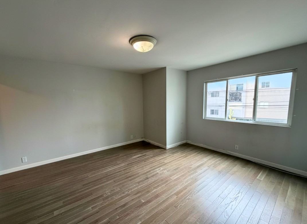 85 Corwin St #1 - Photo 7 of 9