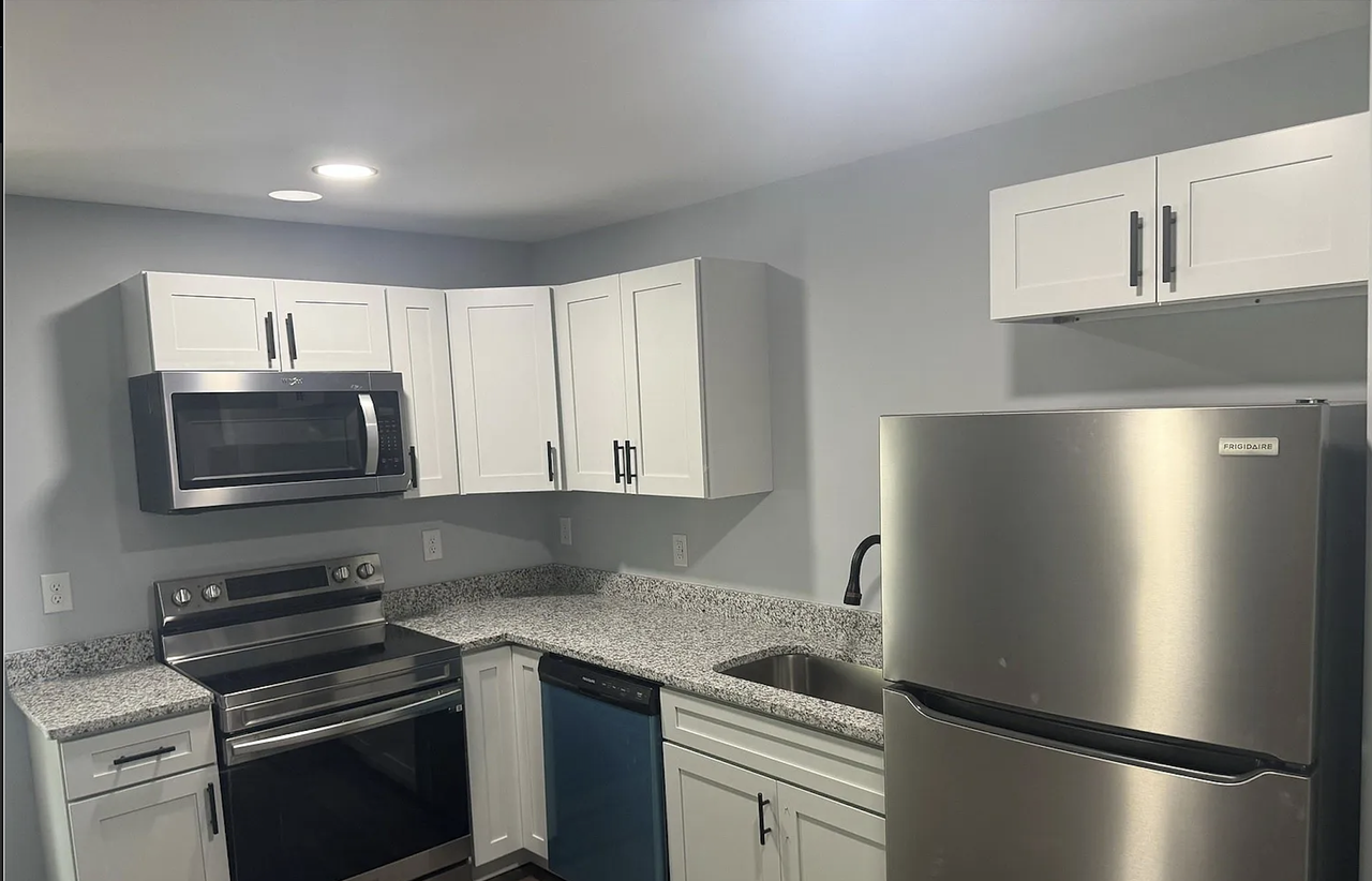 161 Cannon Ave Nw #NA - Photo 3 of 5