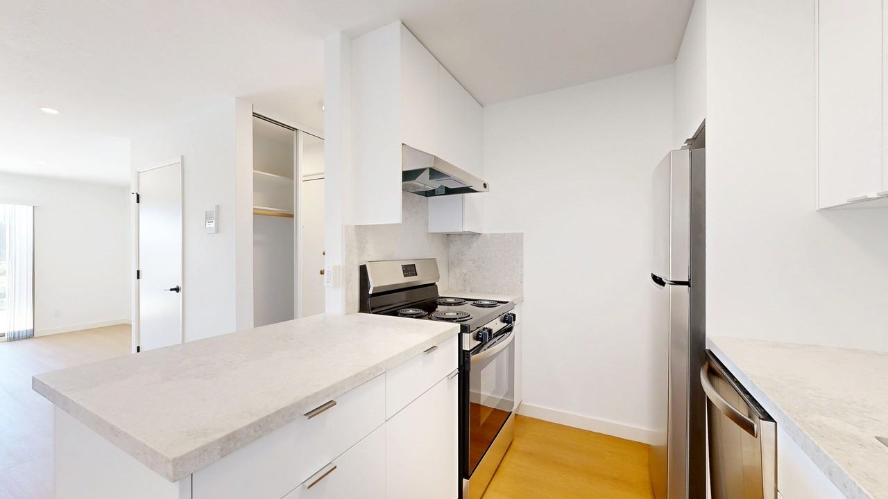 2031 Castro St #31 - Photo 2 of 16