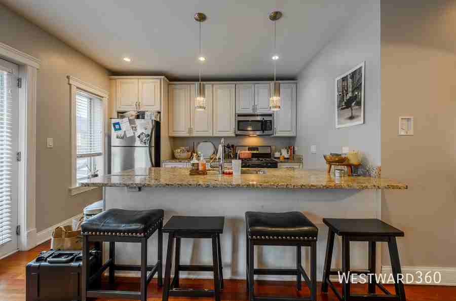 1804 W Ellen St #1 - Photo 4 of 24