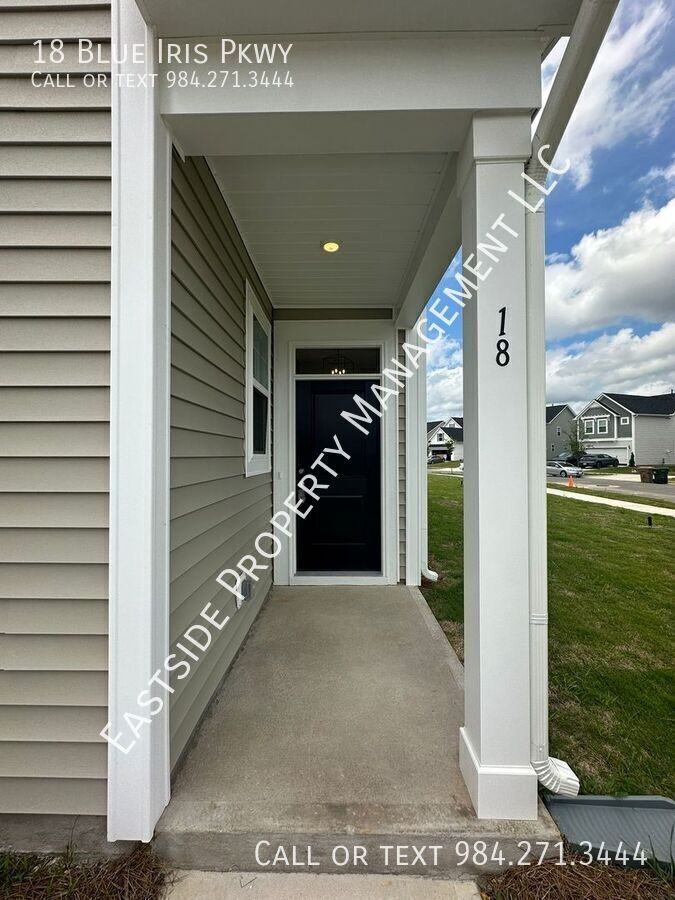 18 Blue Iris Pkwy - Photo 2 of 29