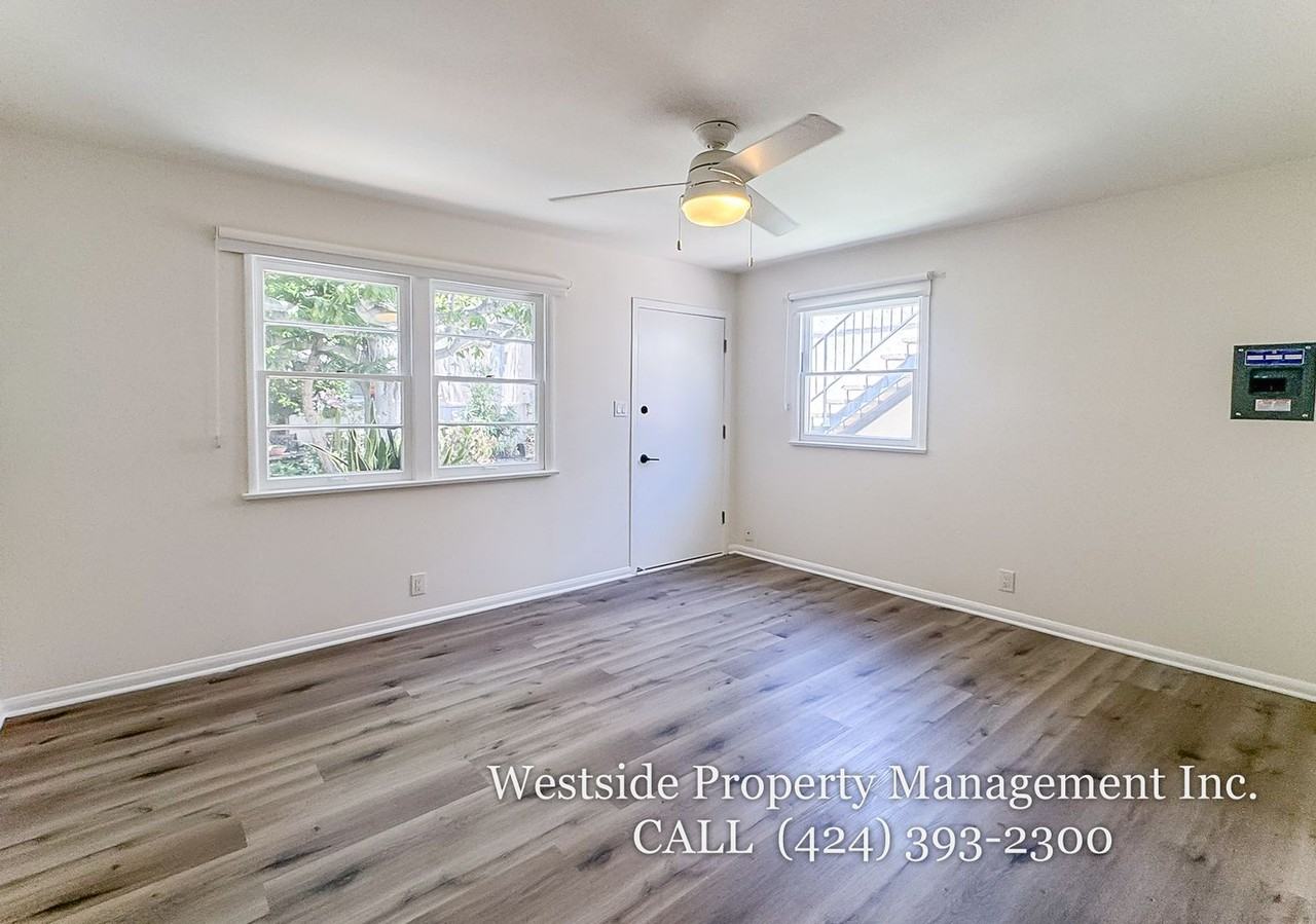 3009 4th St - Photo 6 of 12