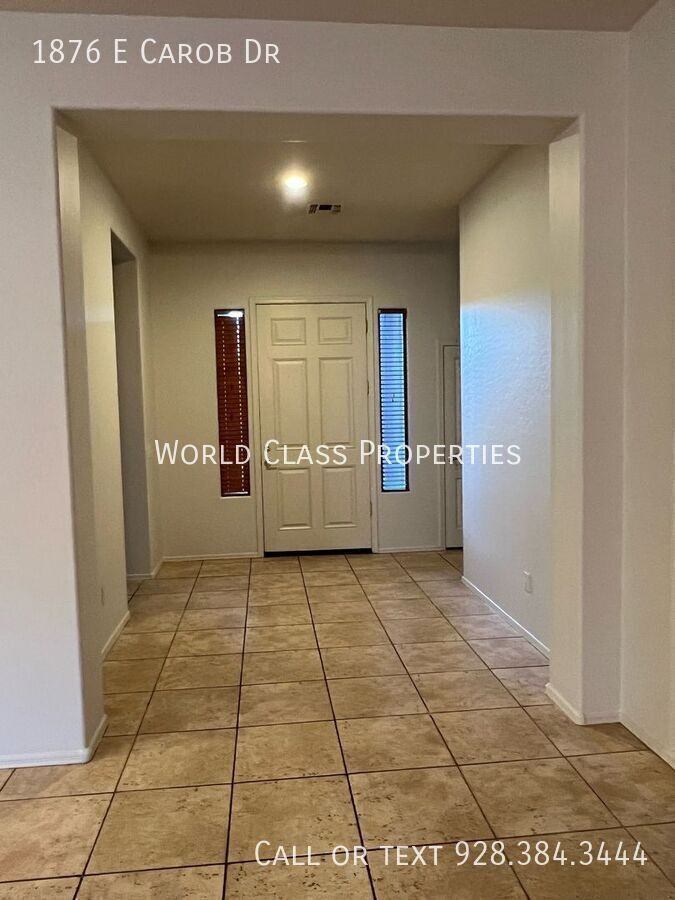 1876 E Carob Dr - Photo 2 of 15