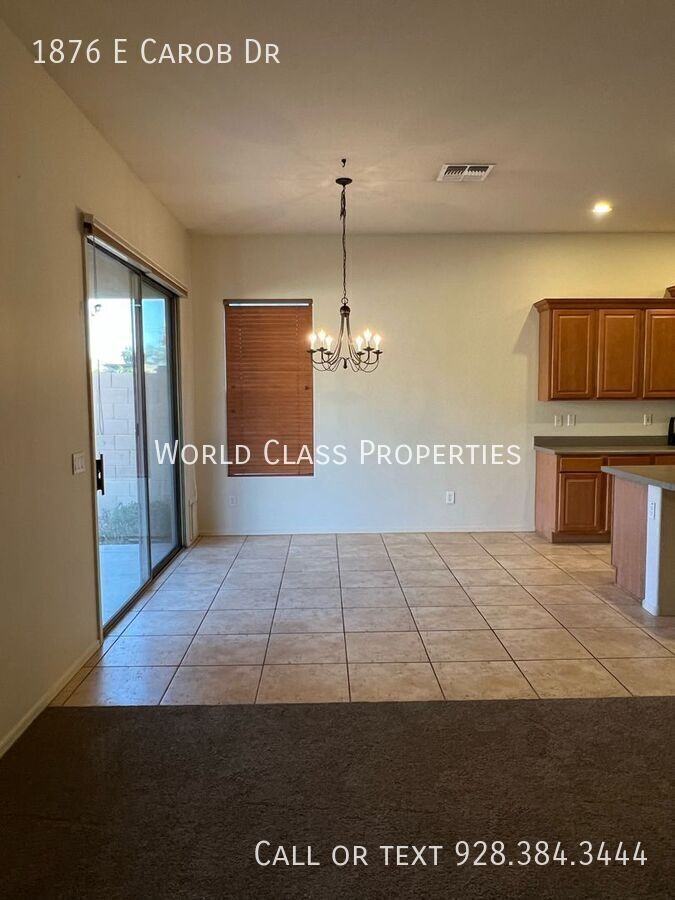 1876 E Carob Dr - Photo 4 of 15