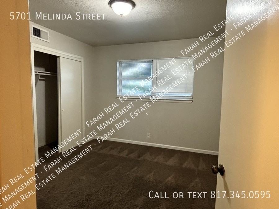 5701 Melinda St - Photo 5 of 7