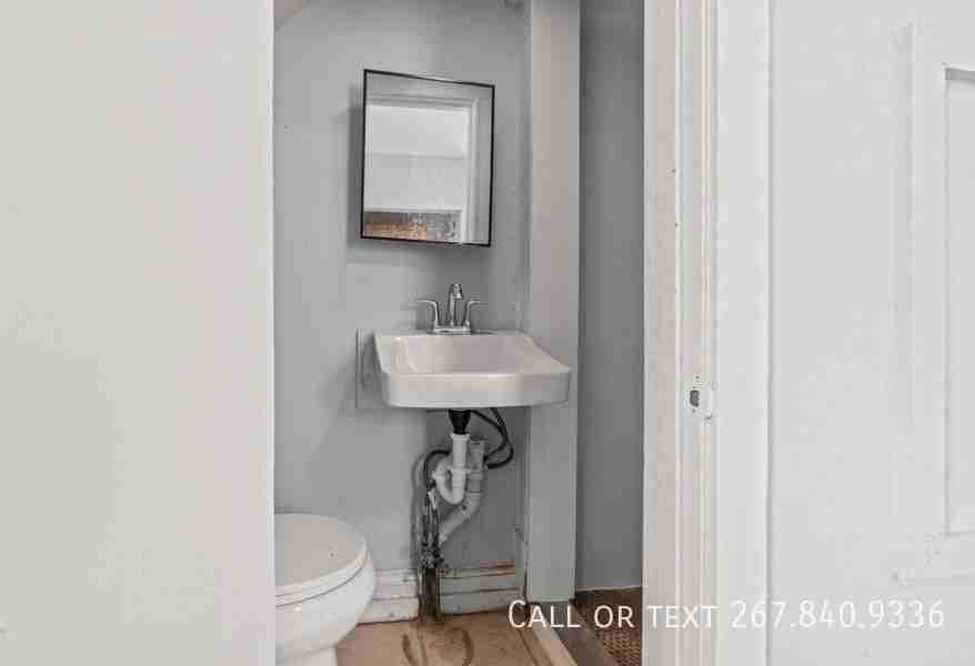 129 E Roosevelt Blvd #129-5 - Photo 2 of 21