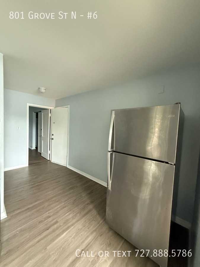 801 Grove St N #6 - Photo 7 of 50