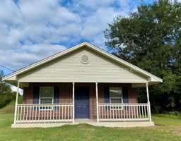 featured image of 318 N Waco St