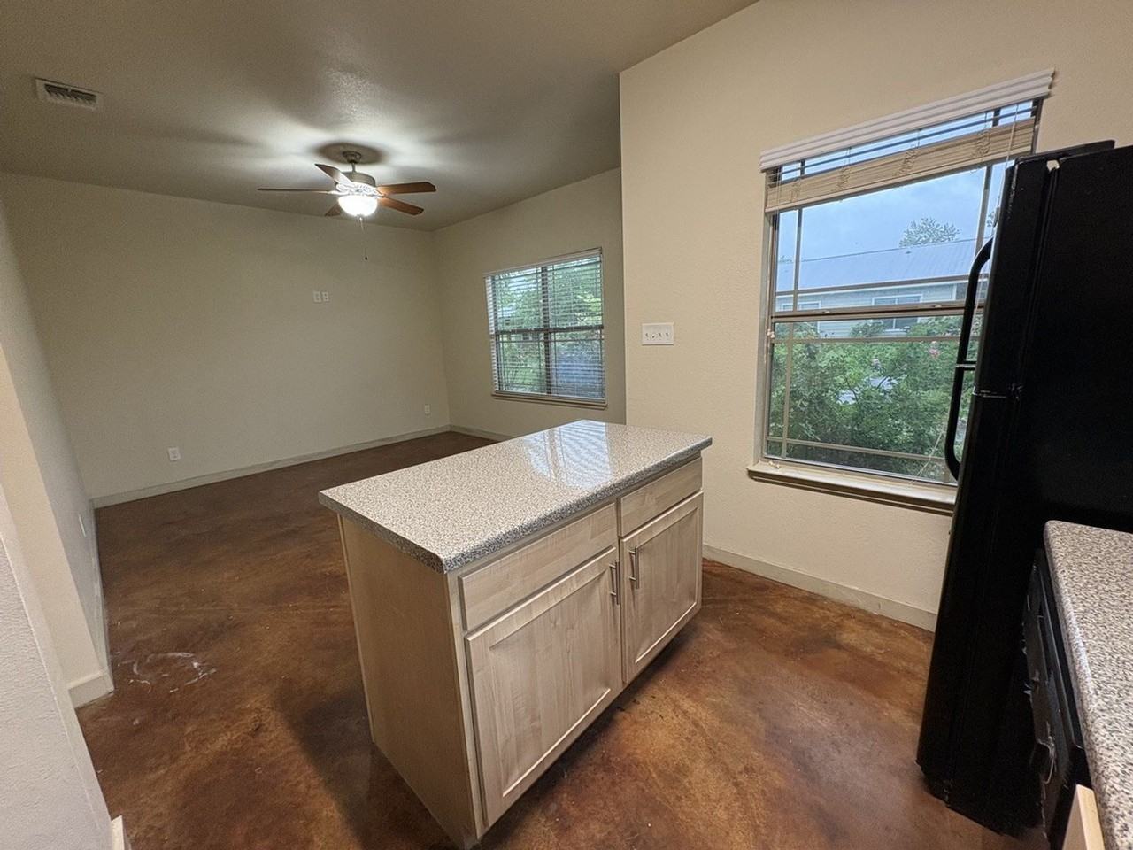 The Commons 1100-1200 W 16th St #18 - Photo 3 of 10