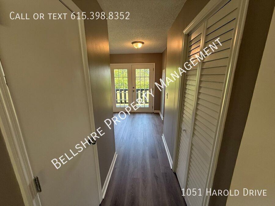 1051 Harold Dr - Photo 5 of 23