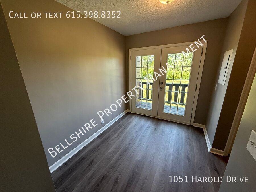 1051 Harold Dr - Photo 7 of 23