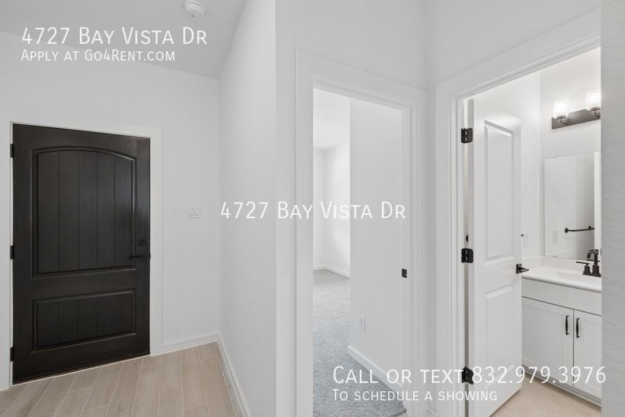 4727 Bay Vista Dr - Photo 4 of 34