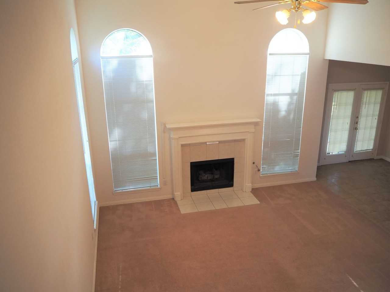 2105 Friar Ct - Photo 6 of 29